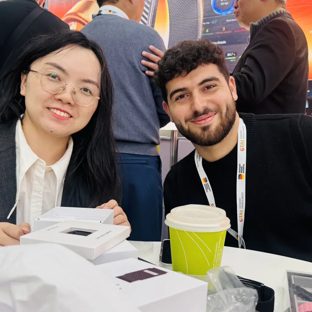 J-STYLE at MEDICA: AI-Powered Smart Wearables Captivate Global Attention in Düsseldorf